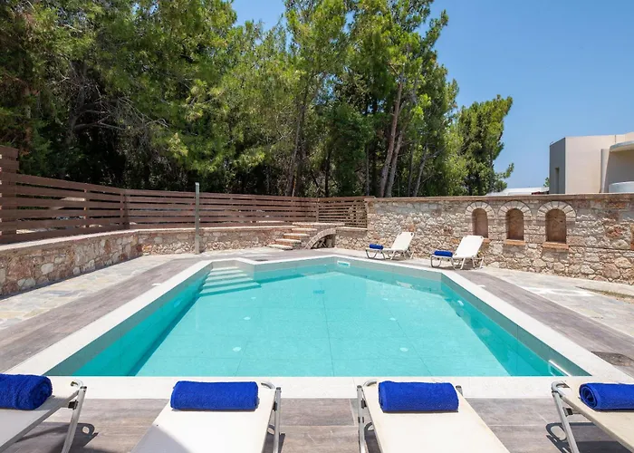 Glamorous Nefeli וילה *