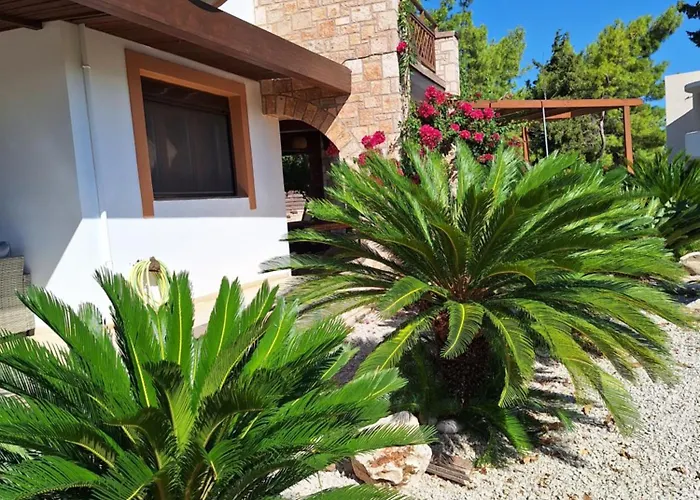 Glamorous Nefeli Villa